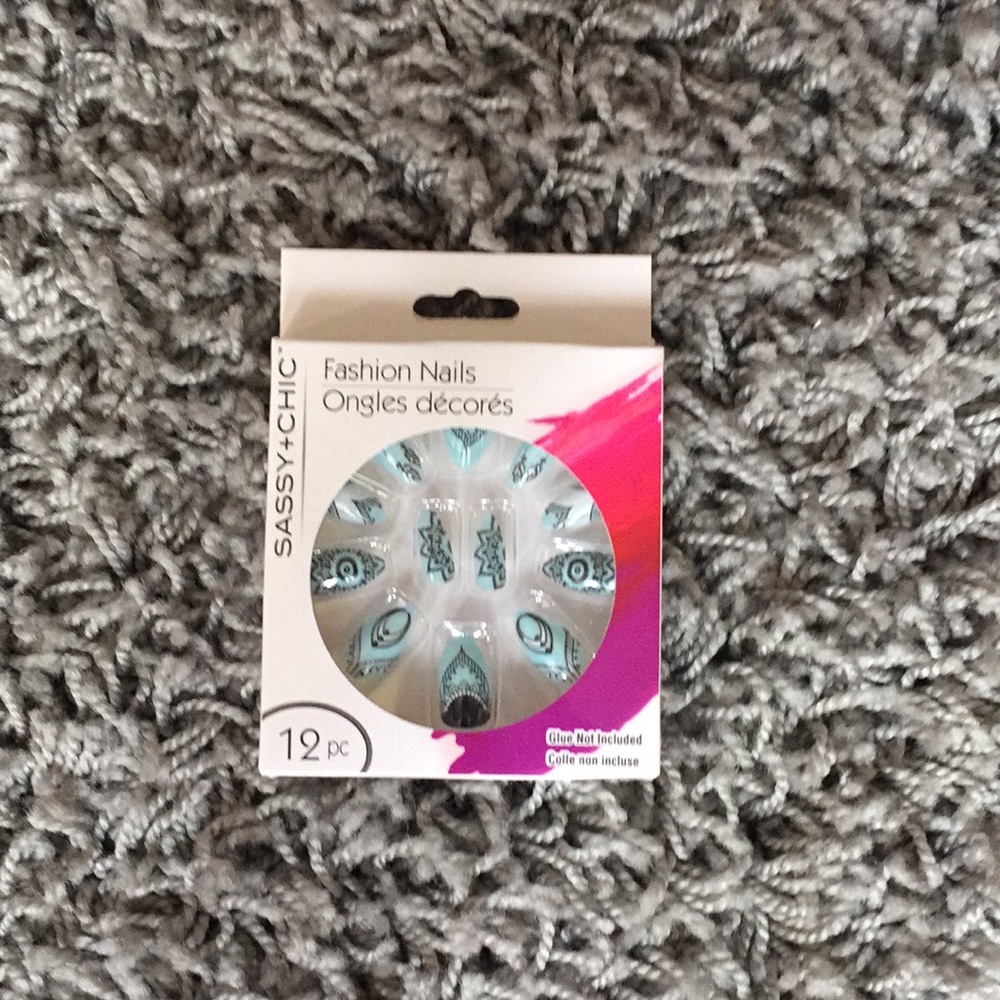 Fake nails